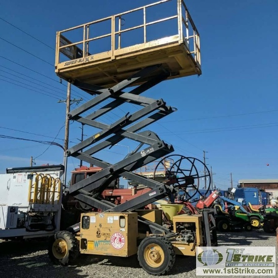 SCISSOR LIFT, 1997 GROVE SM3884XT, 40FT, 1250LBS, 4WD, 3CYL KUBOTA GAS ENGINE