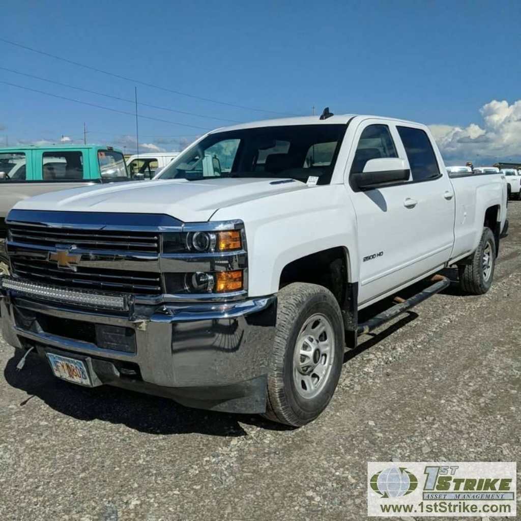 2016 CHEVROLET SILVERADO 2500HD LT, 6.6L DURAMAX DIESEL, 4X4, CREW CAB, LONG BED