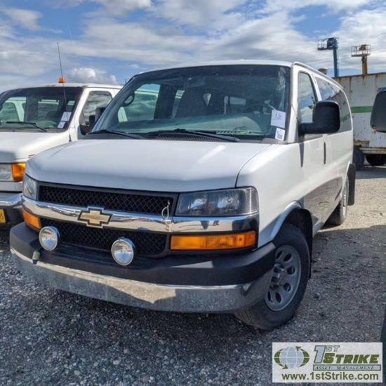 2013 CHEVROLET EXPRESS VAN, 5.3L GAS ENGINE, AWD, 7 PASSENGER