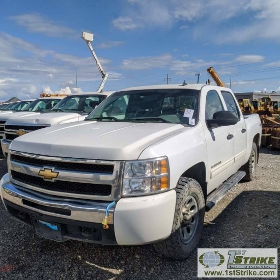 2011 CHEVROLET SILVERADO 1500 LS, 4.8L VORTEC GAS, 4X4, CREW CAB, SHORT BED