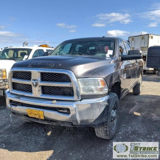 2013 RAM 2500 HEAVY DUTY, 5.7L HEMI GAS, 4X4, CREW CAB, LONG BED