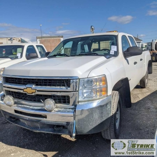 2008 CHEVROLET SILVERADO 2500 HD LS, 6.6L DURAMAX DIESEL, 4X4, CREW CAB, LONG BED. WEBASTO HEAT