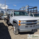 2001 CHEVROLET C3500HD, 8.1L GAS ENGINE, RWD, STANDARD CAB, DUALLY, 14FT FLAT BED