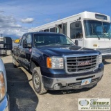 2008 GMC SIERRA 2500HD SLE, 6.0L GAS ENGINE, 4X4, EXTENDED CAB, LONG BED, WITH GOOSE NECK HITCH. UNK