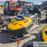 SNOWMACHINE, 2004 SKI-DOO SKANDIC, BOMBARDIER, ROTAX 600, WIDETRACK