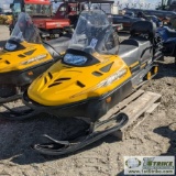 SNOWMACHINE, 2004 SKI-DOO SKANDIC, BOMBARDIER, ROTAX 600, WIDETRACK
