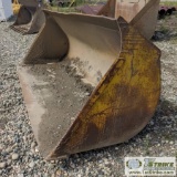 LOADER ATTACHMENT, GP BUCKET, 119