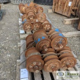 3 PALLETS. D9N/R BOTTOM ROLLERS