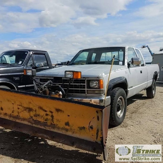 1991 CHEVROLET SILVERADO CHEYENNE, 6.2L DIESEL, 4X4, EXTENDED CAB, LONG BED, MEYER MODEL C-8 SNOWPLO