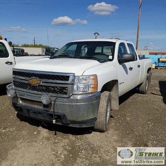 2011 CHEVROLET SILVERADO 2500HD LS, 6.6L DURAMAX DIESEL, 4X4, CREW CAB, LONG BED. WEBASTO HEAT