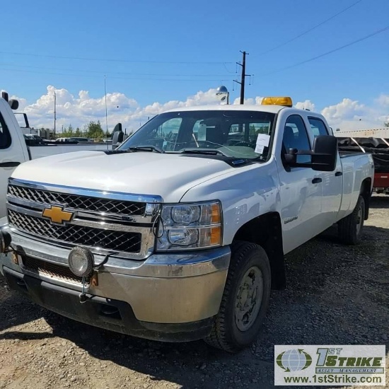 2012 CHEVROLET SILVERADO 2500HD LS, 6.6L DURAMAX DIESEL, 4X4, CREW CAB, LONG BED. WEBASTO HEAT.