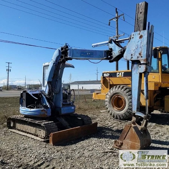 MINI EXCAVATOR, KOMATSU MODEL PC50UU-2, EXTENDABLE BOOM, PUSH BLADE, 4CYL DIESEL ENGINE