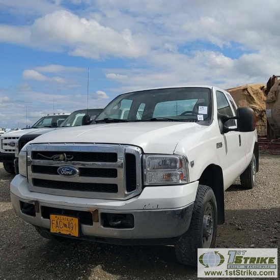 2006 FORD F-250 XLT, 6.8L TRITON, 4X4, EXTENDED CAB, LONG BED