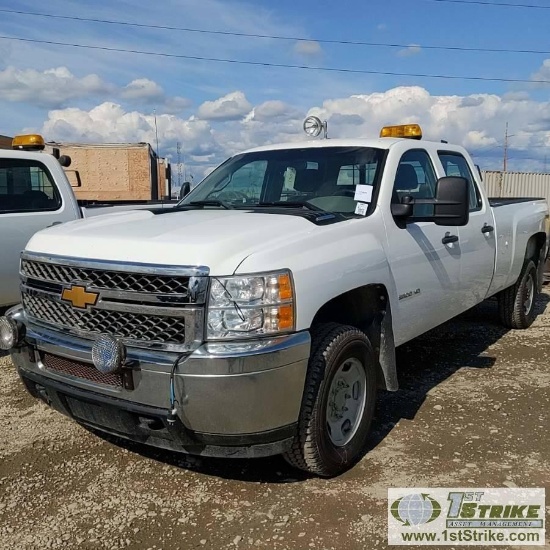 2012 CHEVROLET SILVERADO 2500HD LS, 6.6L DURAMAX, 4X4, CREW CAB, LONG BED. WEBASTO HEAT