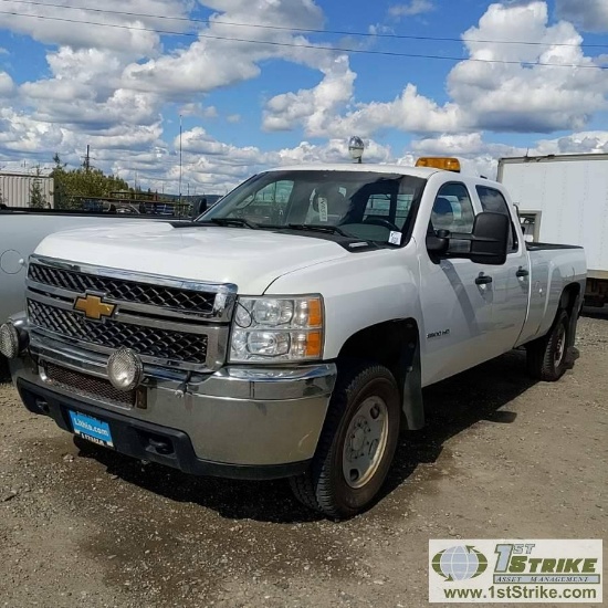 2011 CHEVROLET SILVERADO 2500HD LS, 6.6L DURAMAX, 4X4, CREW CAB, LONG BED. WEBASTO HEAT