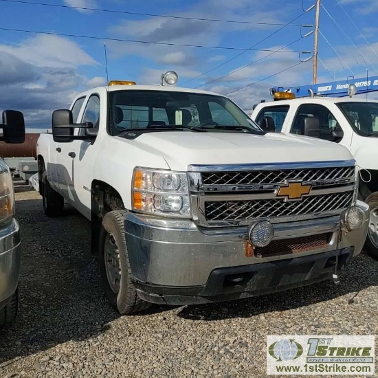 2012 CHEVROLET SILVERADO 2500HD LS, 6.6L DURAMAX, 4X4, CREW CAB, LONG BED. WEBASTO HEAT