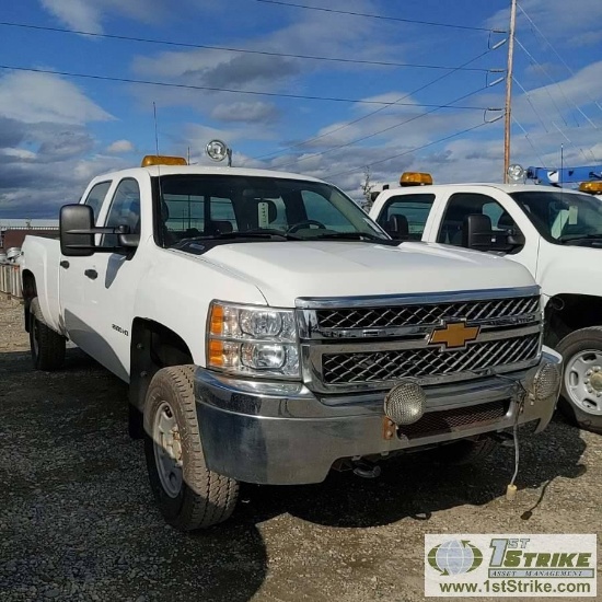 2012 CHEVROLET SILVERADO 2500HD LS, 6.6L DURAMAX, 4X4, CREW CAB, LONG BED. WEBASTO HEAT