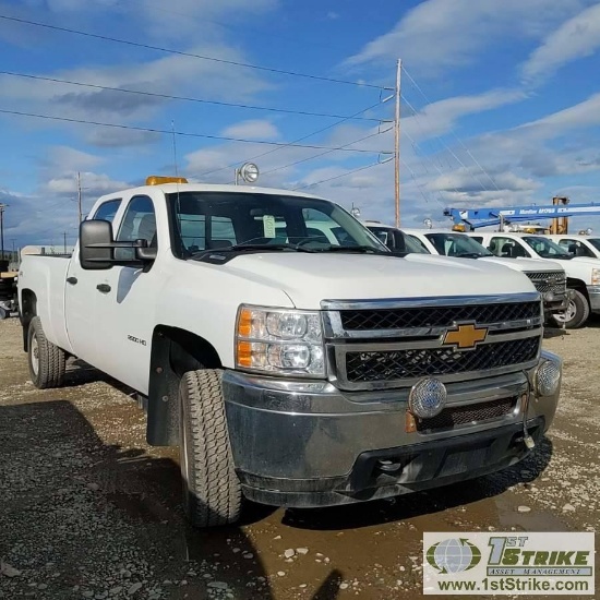 2012 CHEVROLET SILVERADO 2500HD LS, 6.6L DURAMAX, 4X4, CREW CAB, LONG BED. WEBASTO HEAT