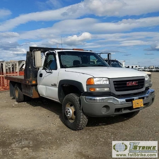 2005 GMC SIERRA 3500, 6.6L DURAMAX, 4X4, DUALLY, REGULAR CAB, 12FT FLAT BED. UNKNOWN MECHANICAL PROB