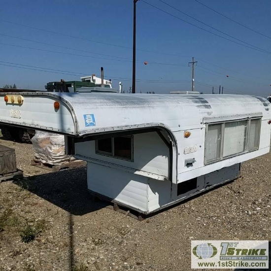 CAB-OVER CAMPER, ALASKAN CAMPER, FOR 8FT BED, ALUMINIUM CONSTRUCTION, POP UP TOP