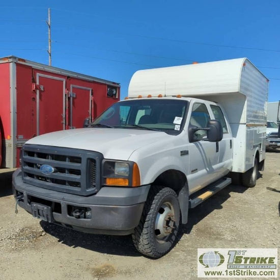 2006 FORD F-350 SUPERDUTY XL, 6.0L POWERSTROKE, 4X4, DUALLY, CREW CAB, 9FT SERVICE BED, WITH CAB OVE