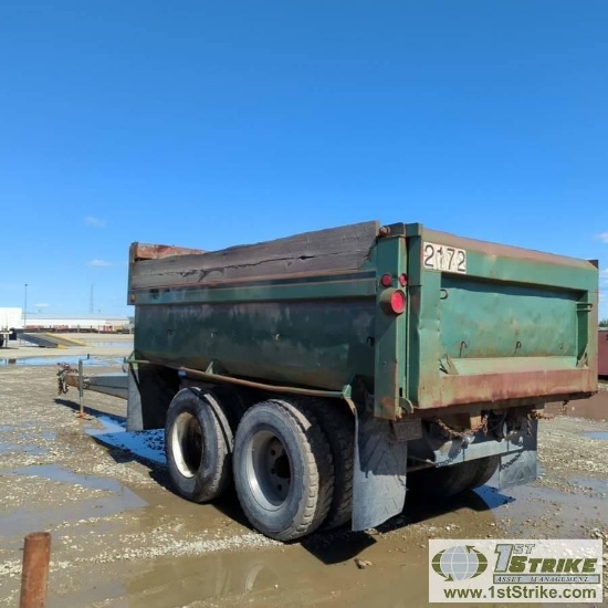 END DUMP PUP TRAILER, 1979 FRUEHAUF, TANDEM AXLE, 9 YARD BED. NO TITLE