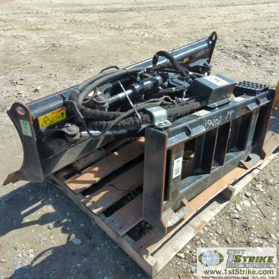 SKIDSTEER ATTACHMENT, PLOW BLADE, CATERPILLAR MODEL 231-5277, HYDRAULIC ANGLE AND TILT ADJUSTMENT, 6
