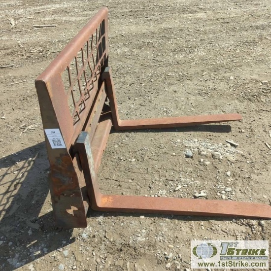 SKIDSTEER ATTACHMENT, FORKS, BOBCAT, 3FT 6IN FORKS