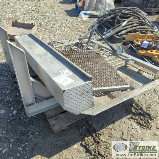 SEMI TRACTOR HEADACHE RACK, ALUMINUM CONSTRUCTION