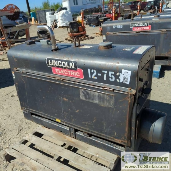 WELDER, LINCOLN CLASSIC 300D, 4CYL PERKINS DIESEL