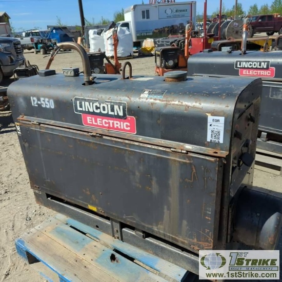 WELDER, LINCOLN CLASSIC 300D, 4CYL PERKINS DIESEL