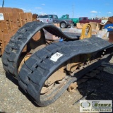 SKIDSTEER TRACKS WITH CARRIAGE, FITS CAT 229