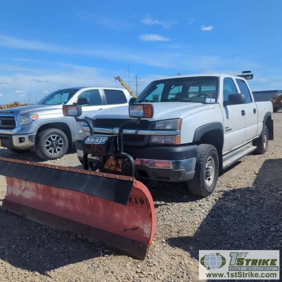 2004 CHEVROLET SILVERADO 2500HD, 6.6L DURAMAX, 4X4, CREW CAB, LONG BED, WITH PLOW