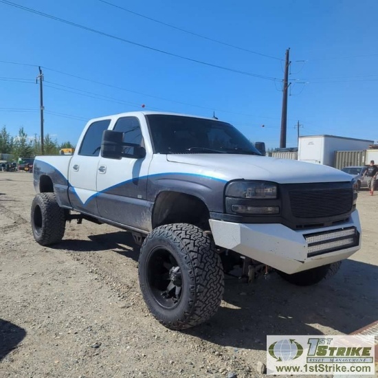 2003 GMC SIERRA 2500, 6.6L DURAMAX, CREW CAB, SHORT BED, WITH LIFT