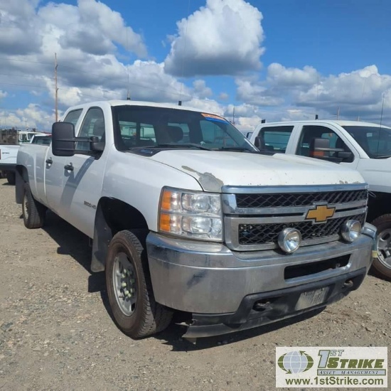 2013 CHEVROLET SILVERADO 2500HD, 6.6L DURAMAX, 4X4, CREW CAB, LONG BED. UNKNOWN MECHANICAL PROBLEMS.