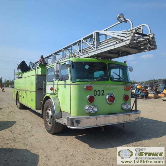 LADDER FIRETRUCK, 1977 FWD SEAGRAVE MODEL ST-20788, 100FT LADDER, REAR OUTRIGGERS, CUMMINS NTF-365,