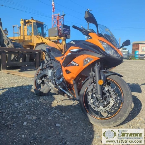 MOTORCYCLE, 2019 KAWASAKI NINJA 650. RECONSTRUCTED TITLE. UNREPAIRED DAMAGE INCLUDES DENTS, SCRATCHE