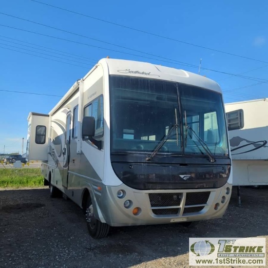 MOTORHOME, 2006 FLEETWOOD CLASS A, 30FT, DUAL SLIDE OUTS, AWNING, GENERATOR, HYDRAULIC LEVEL SYSTEM,