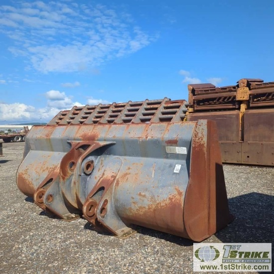 LOADER ATTACHMENT, SPADE NOSE DIG BUCKET, PIN-ON. FITS VOLVO L220