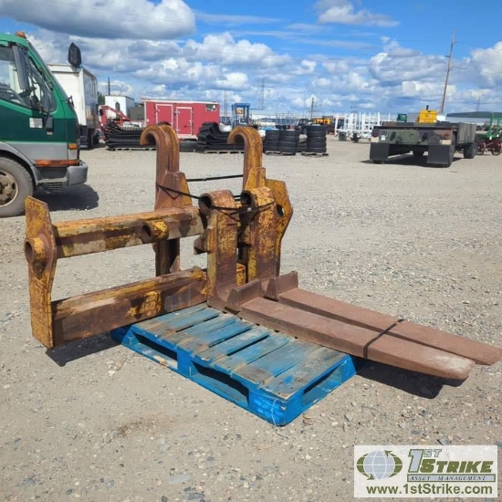 LOADER ATTACHMENT, FORK RACK, WITH 4FT FORKS, FITS CAT950