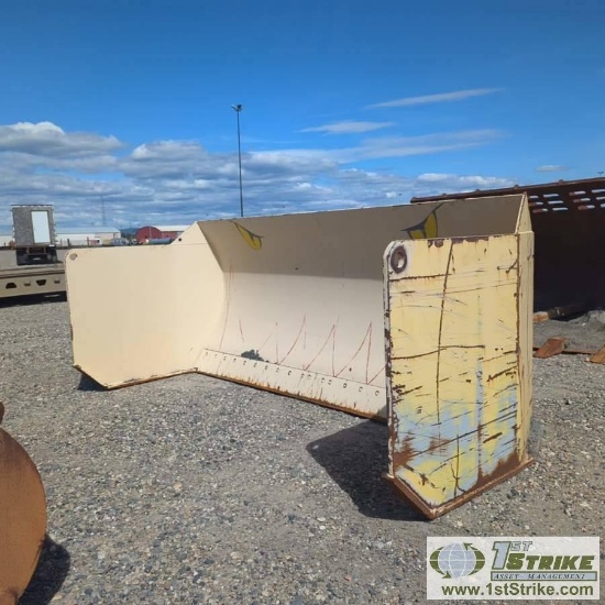 LOADER ATTACHMENT, PUSH BLADE, 11FT, 6IN HOOPS