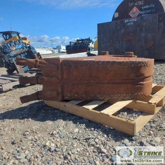 EXCAVATOR ATTACHMENT, GP BUCKET, PSM II, 2.25IN PINS, 10.5IN WIDE BETWEEN EARS, 14.75IN CENTER OF PI