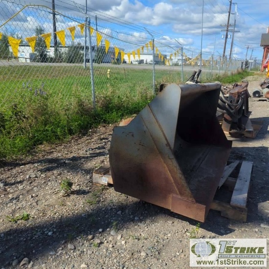 SKIDSTEER ATTACHMENT, 64IN GP BUCKET, KUBOTA K9164