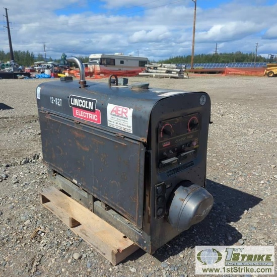 WELDER, LINCOLN CLASSIC 300D, 4 CYLINDER PERKINS DIESEL. UNKNOWN MECHANICAL PROBLEMS