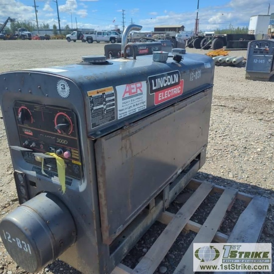 WELDER, LINCOLN CLASSIC 300D, 4 CYLINDER PERKINS DIESEL. UNKNOWN MECHANICAL PROBLEMS