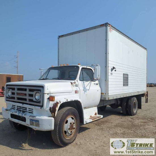 BOX TRUCK, 1989 GMC C6, 5.7L GAS, HYDRAULIC LIFT GATE, W/IEC GENERATOR, 47KVA, DETROIT DIESEL ENGINE