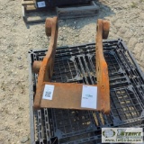 EXCAVATOR LINKAGE BAR