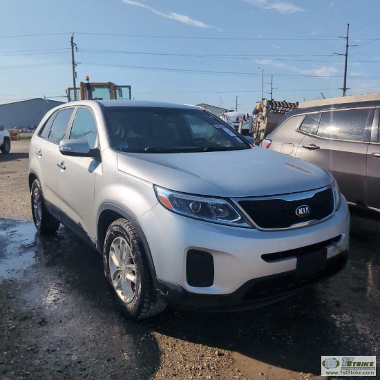 2015 KIA SORENTO GDI, 2.4L GAS, FWD