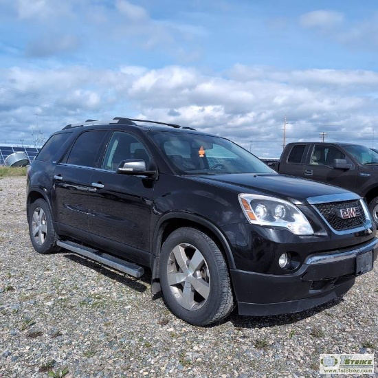 2011 GMC ACADIA SLT2, 3.6L GAS, AWD. SUN ROOF AND MOON ROOF.