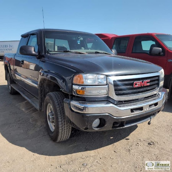 2003 GMC SIERRA 2500HD, 6.0L VORTEC, 4X4, EXTENDED CAB, LONG BED